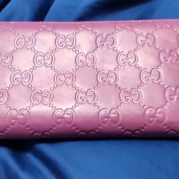 Gucci Metallic Guccissima Heart Zip Wallet GUC - Picture 6 of 12